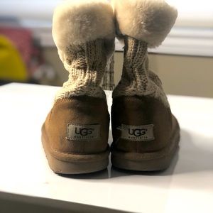 Pre-loved pair of girls UGG Chestnut Crochet Boots